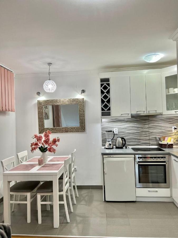 Prestige Apartment 3 Novi Sad Eksteriør billede